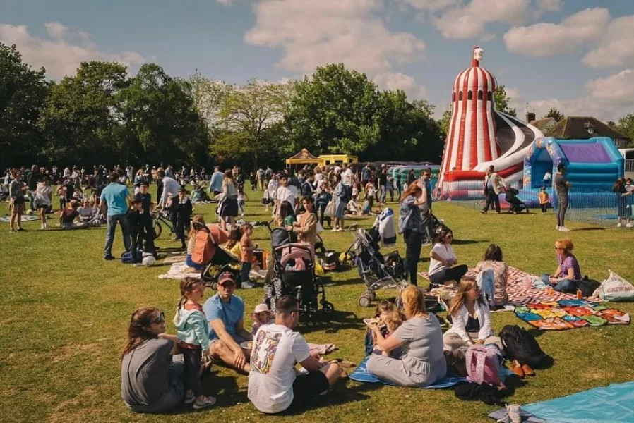 HBayit community moment