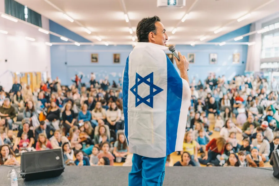 HBayit community moment